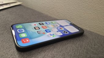 Apple iphone 16 256gb, cierny - 2