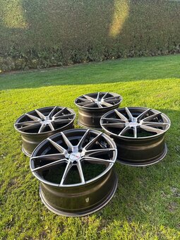 5x112 R19 Motec - 2