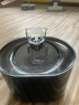Dávkovač krmiva a vody - 2