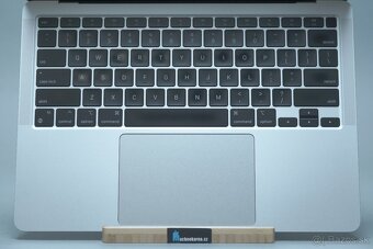 ZÁRUKA/Macbook Air 13.3"/M1/8GB RAM/256GB SSD/BAT - 2