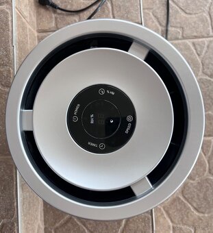 Predám zvlhčovač vzduchu Philips - 2