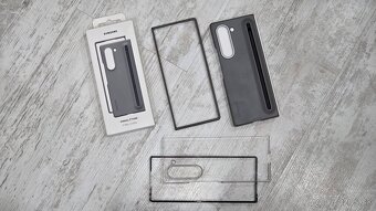 Predám Samsung Galaxy Z Fold6 modrý 512 GB verzia - 2