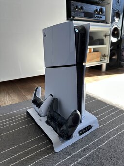 Playstation 5 Slim 1 TB + 2 Ovládače + Stojan - 2