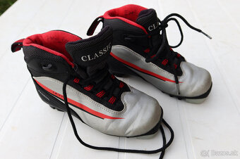 Predám detské bežkárske topánky na viazanie NNN, veľkosť 32. - 2