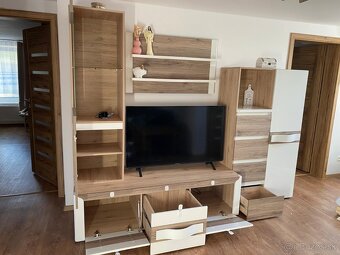 MODERNA ZANOVNA OBYVACIA STENA OBYVACKA  LED OSVETLENIE - 2