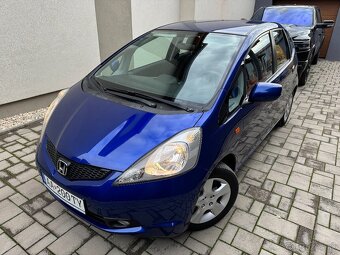 HONDA JAZZ 1,2 i-VTEC, BENZÍN, MANUÁL, 2/2011, 165 212 KM - 2