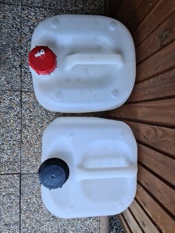 Plastové bandasky cca 20l - 2