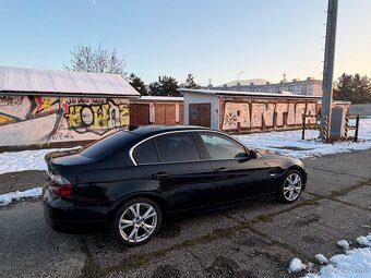 BMW 330i e90 2006 - 2