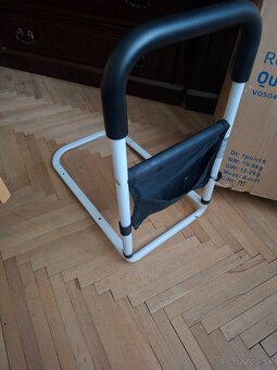 Opora k posteli - 2