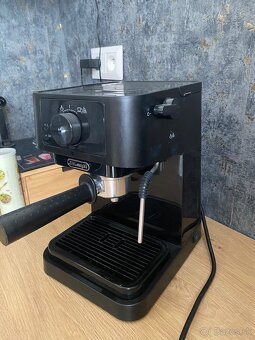 Delonghi kavovar - 2