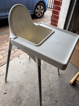 Jedálenská stolička - 2