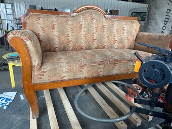 Starožitná pohovka - 2