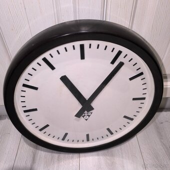 Bakelitové hodiny Pragotron - 2