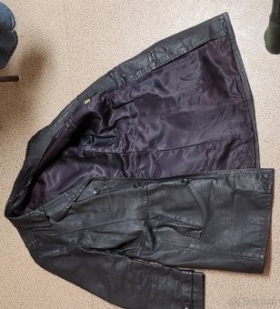 Kožený plášť - 2