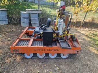 Predám pásový traktor - 2