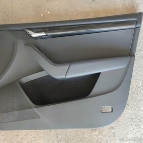 Škoda Octavia 3 RS tapacir predných dverí - 2