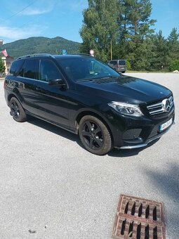 Mercedes -Benz GLE 250d SUV - 2