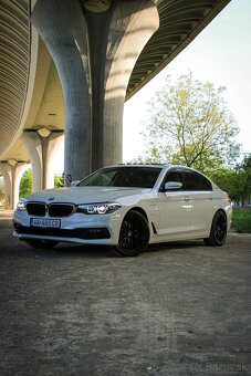 Dlhodobý PRENÁJOM BMW530e-iPerformance-260HP - 2