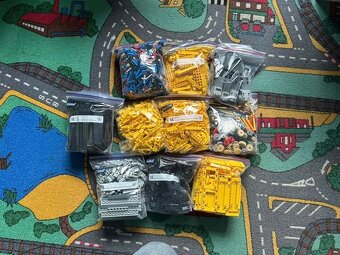 Lego Technic 42131 Cat D11 Buldozer - 2
