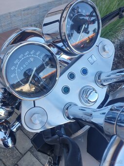 HONDA VF 750c - 2