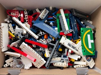 LEGO 42064 - výskumná loď - 2