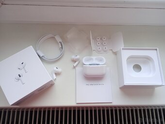 Apple AirPods pro 2 gen - 2
