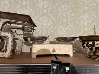 Starožitná váha - 2