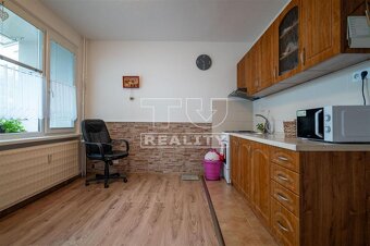 Na predaj 2 izbový byt s 3 balkónmi 77,44 Bánovce nad... - 2