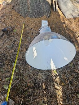 Predám tieto stare RETRO  priemyselné svetla - 2