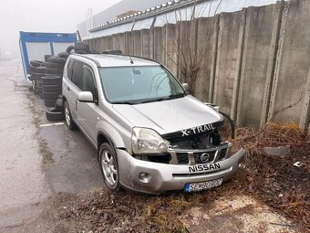 Predám havarovaný Nissan Xtrail - 2