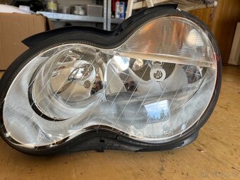 Mercedes W203 C203 predné svetlá - 2