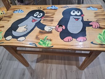 Drevený detský stôl s 2 stoličkami - 2