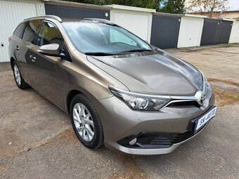 Toyota Auris Touring Sports 1.6 l Valvematic Executive - 2
