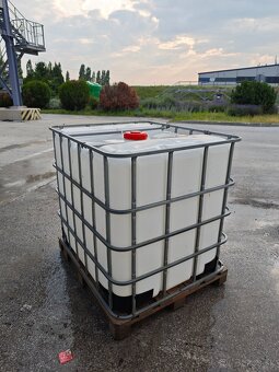 IBC plastová nádrž 1000l - 2