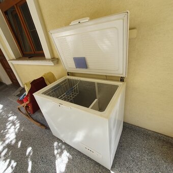 Predám truhlicovú mrazničku Whilpool - 2
