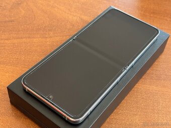 Samsung Galaxy Z Flip 5 8GB / 512GB Mint - 2