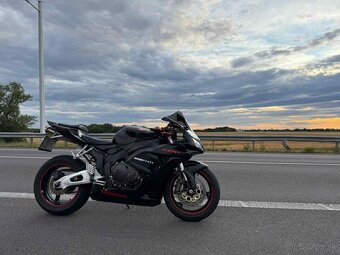 Honda CBR1000RR - 2