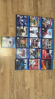 Ps4, 2 ovládače + 16 hier - 2