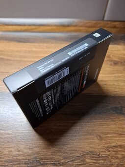 Predám SSD samsung 500GB 2.5" SATA - 2
