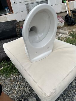 Predám závesnu misu alca plast - 2