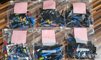Predam LEGO Lechnic 42176 Pretekárske auto - 2