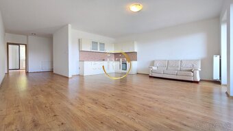 Veľkorysý a slnečný 3i 85m2 s loggiou 8m2 v centre DS - 2
