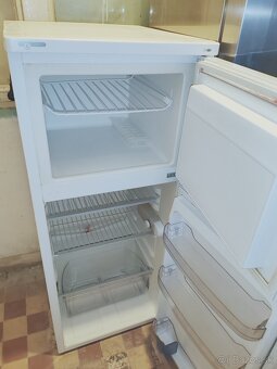 Predám chladničku Whirlpool 123cm - 2