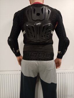 Hrudný chránič Leatt pro - 2