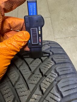 Continental 195/60 R16 zimné - 2