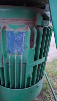 Predám drvič konárov VORAN a ovocia,repy - 2