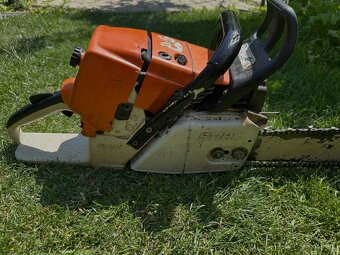 Motorová píla značky Stihl MS 461 - 2