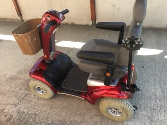 ELEKTRICKÝ INVALIDNÝ VOZÍK SHOPRIDER DELUXE - 2