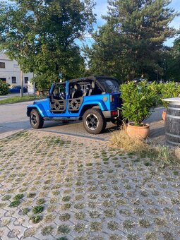 Jeep Wrangler - 2