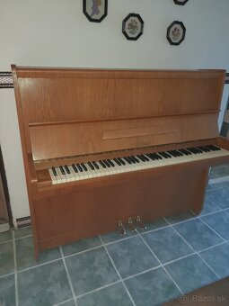 Ponúkam pianíno Petrof Opera - 2